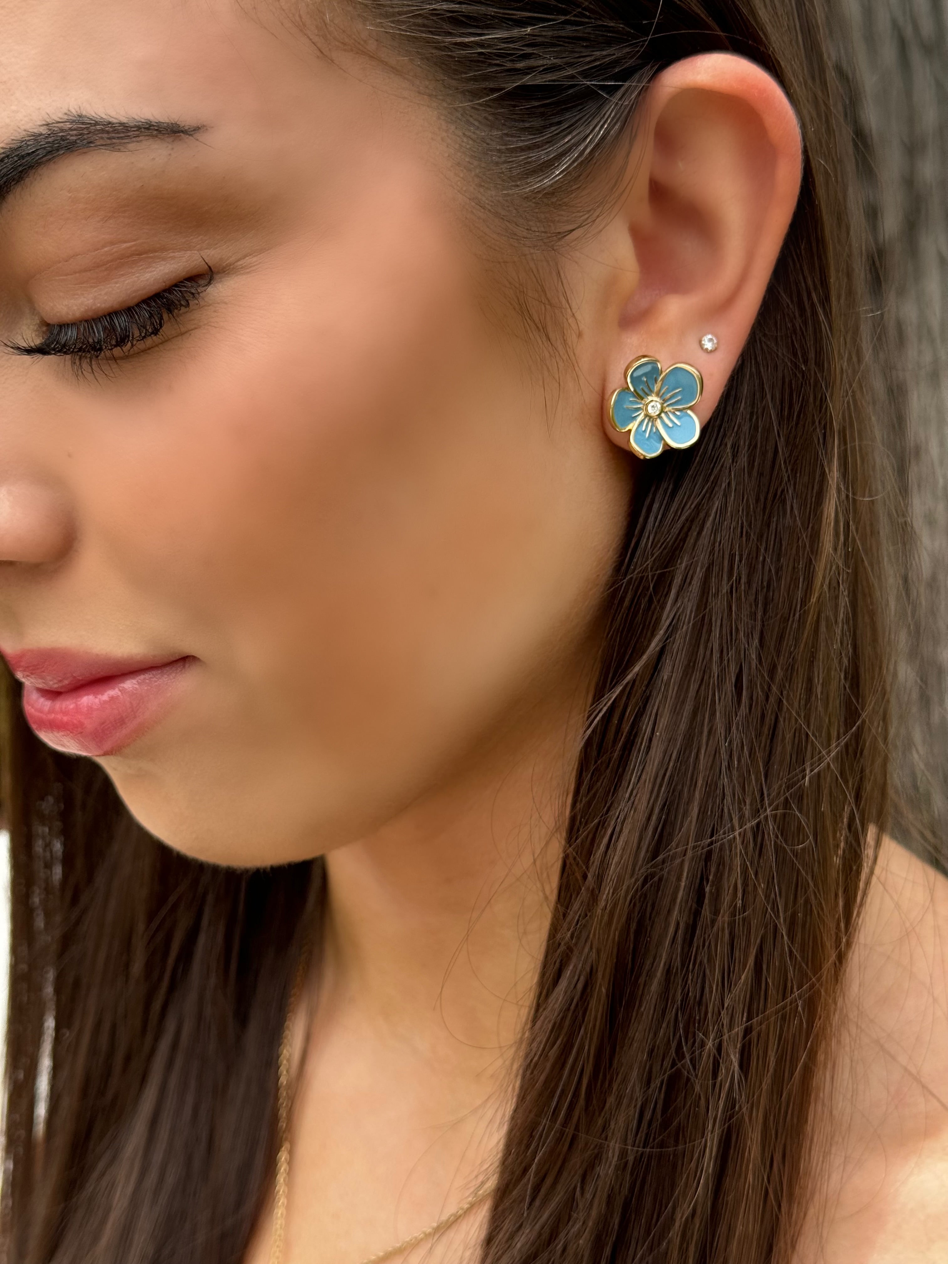 Large Florette Studs in Baby Pink