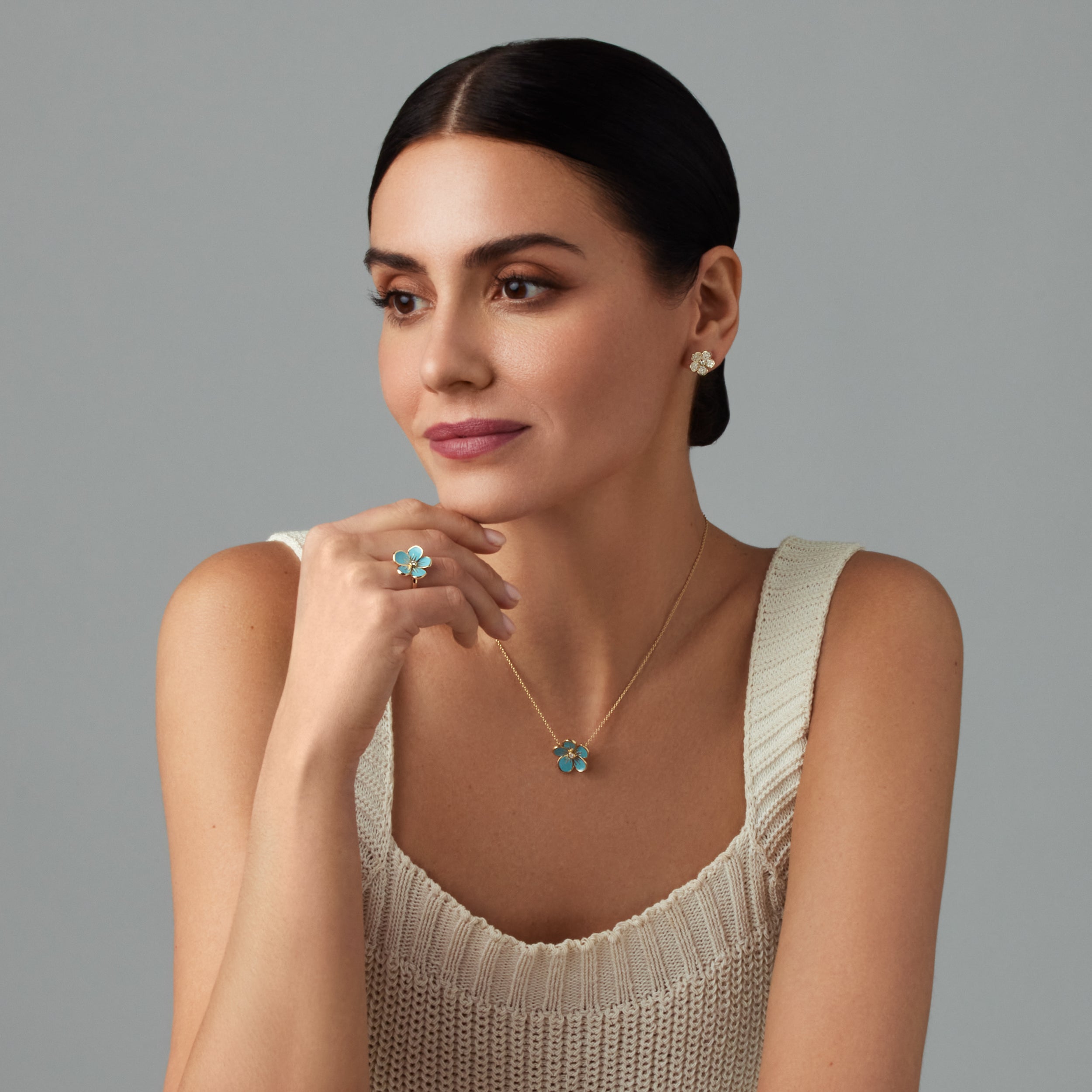 Large Florette Single Flower Cocktail Ring in Forget-Me-Not Blue