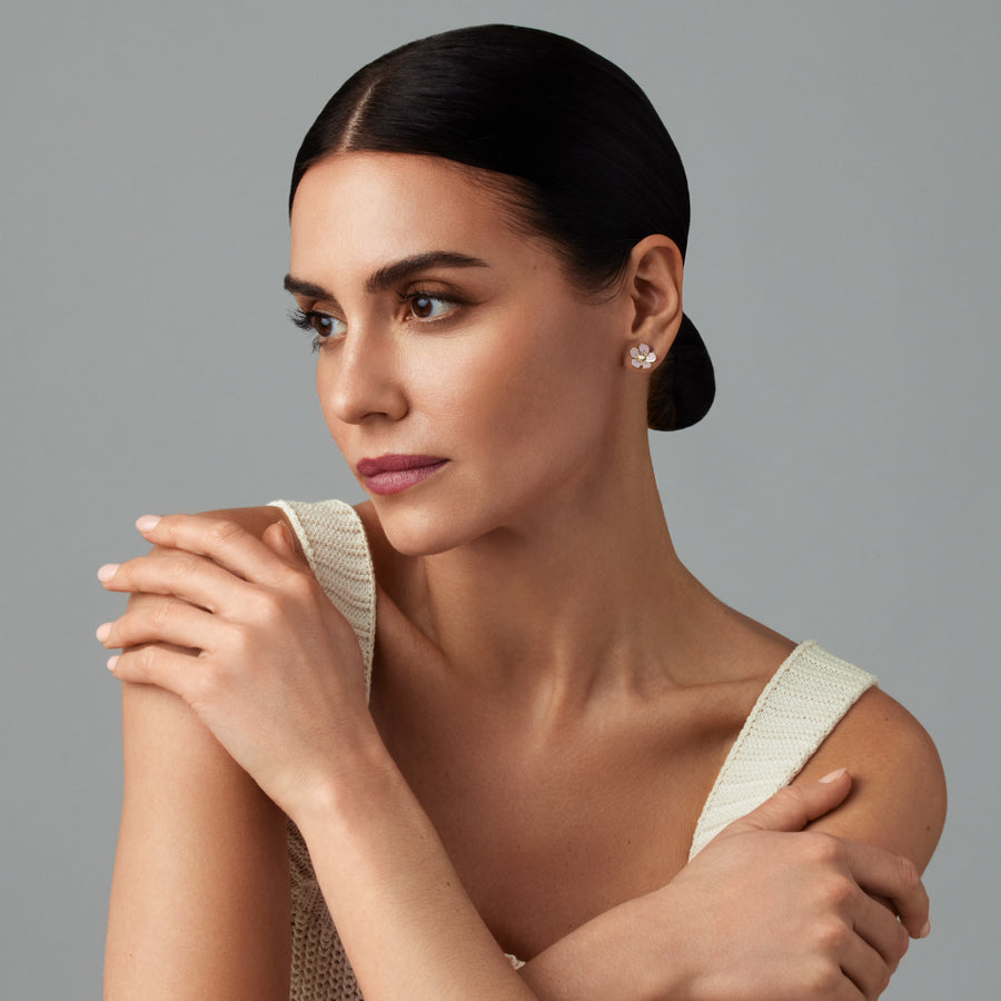 Medium Florette Studs in Baby Pink