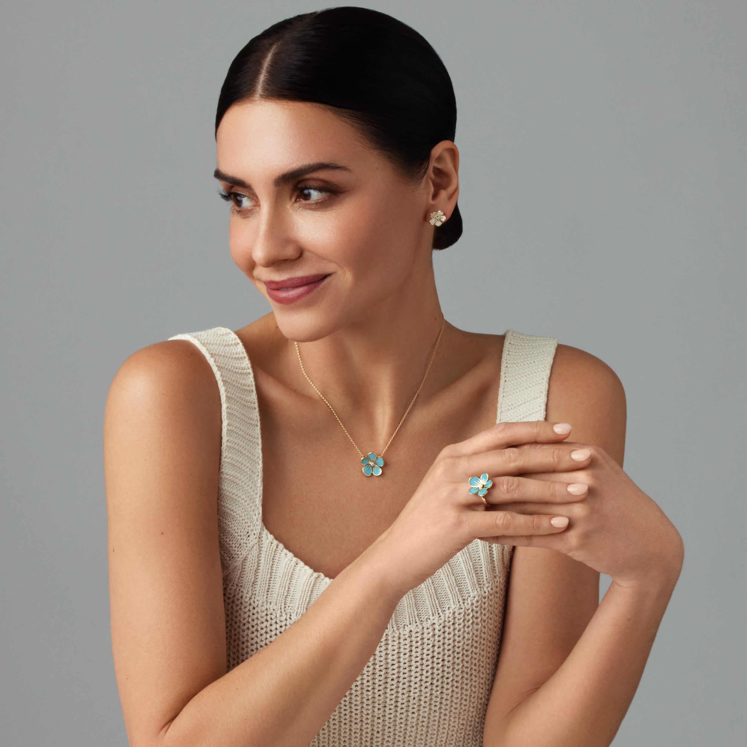 Large Florette Single Flower Cocktail Ring in Forget-Me-Not Blue
