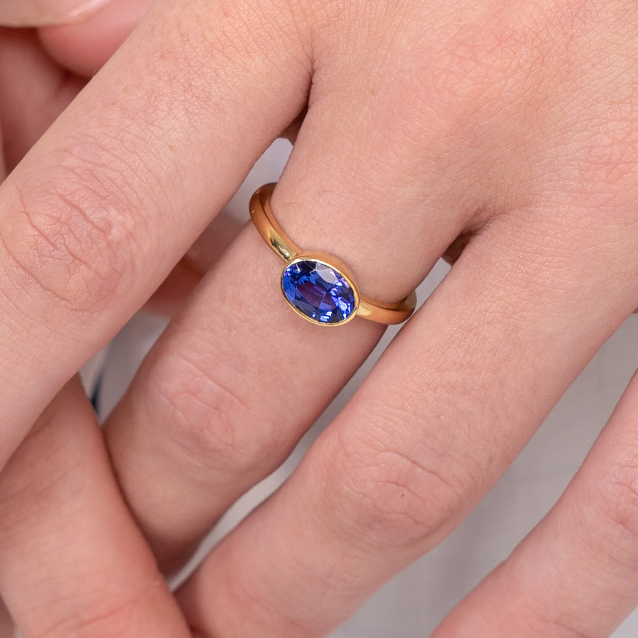 Gold Tanzanite Solitaire Ring