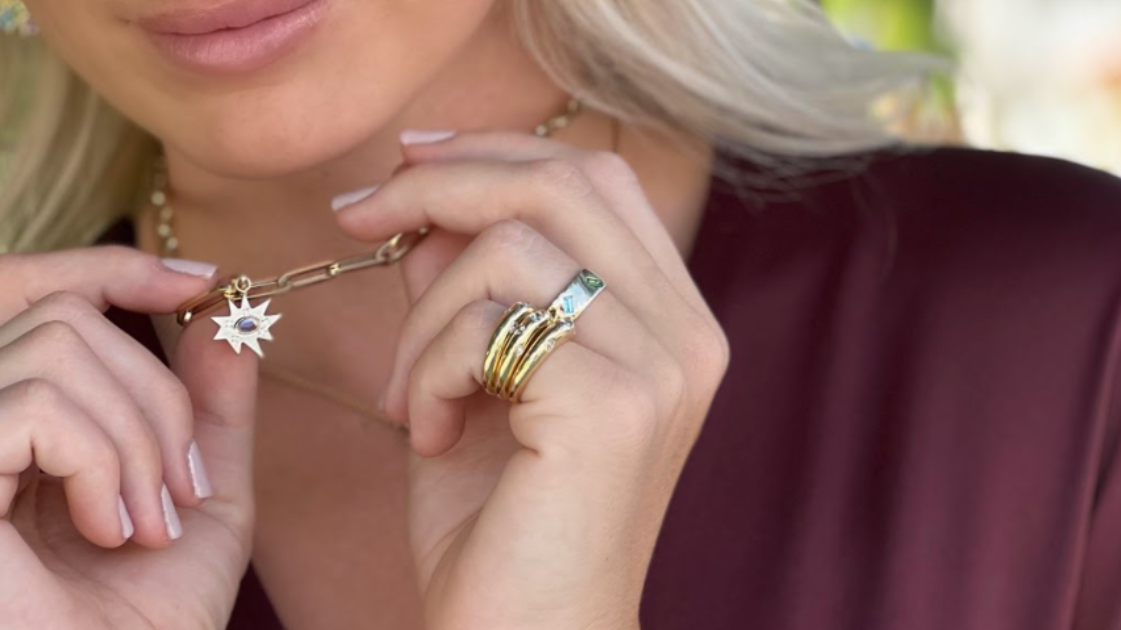 Jewelry for Professional Women - 3 Tips