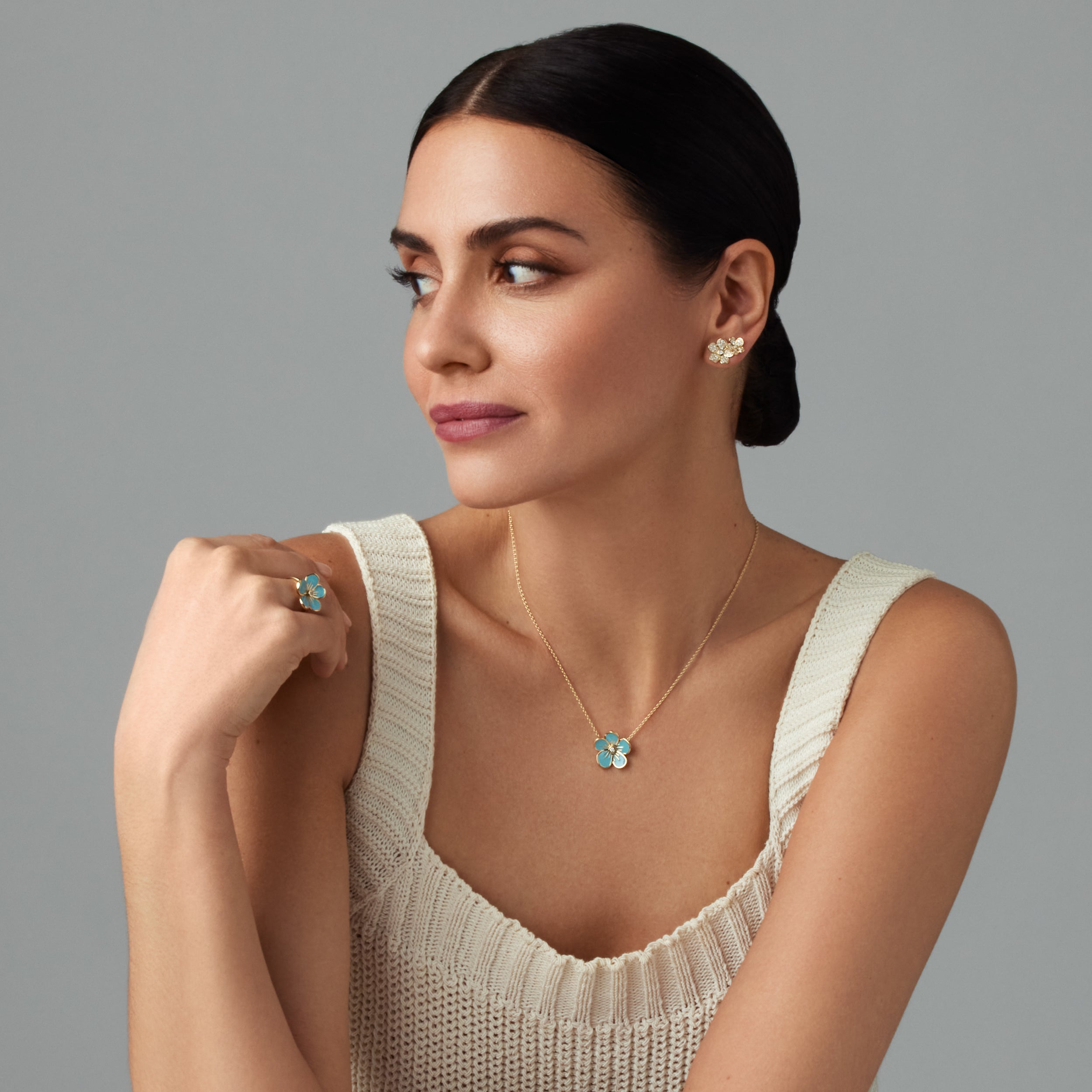 Large Florette Single Flower Cocktail Ring in Forget-Me-Not Blue