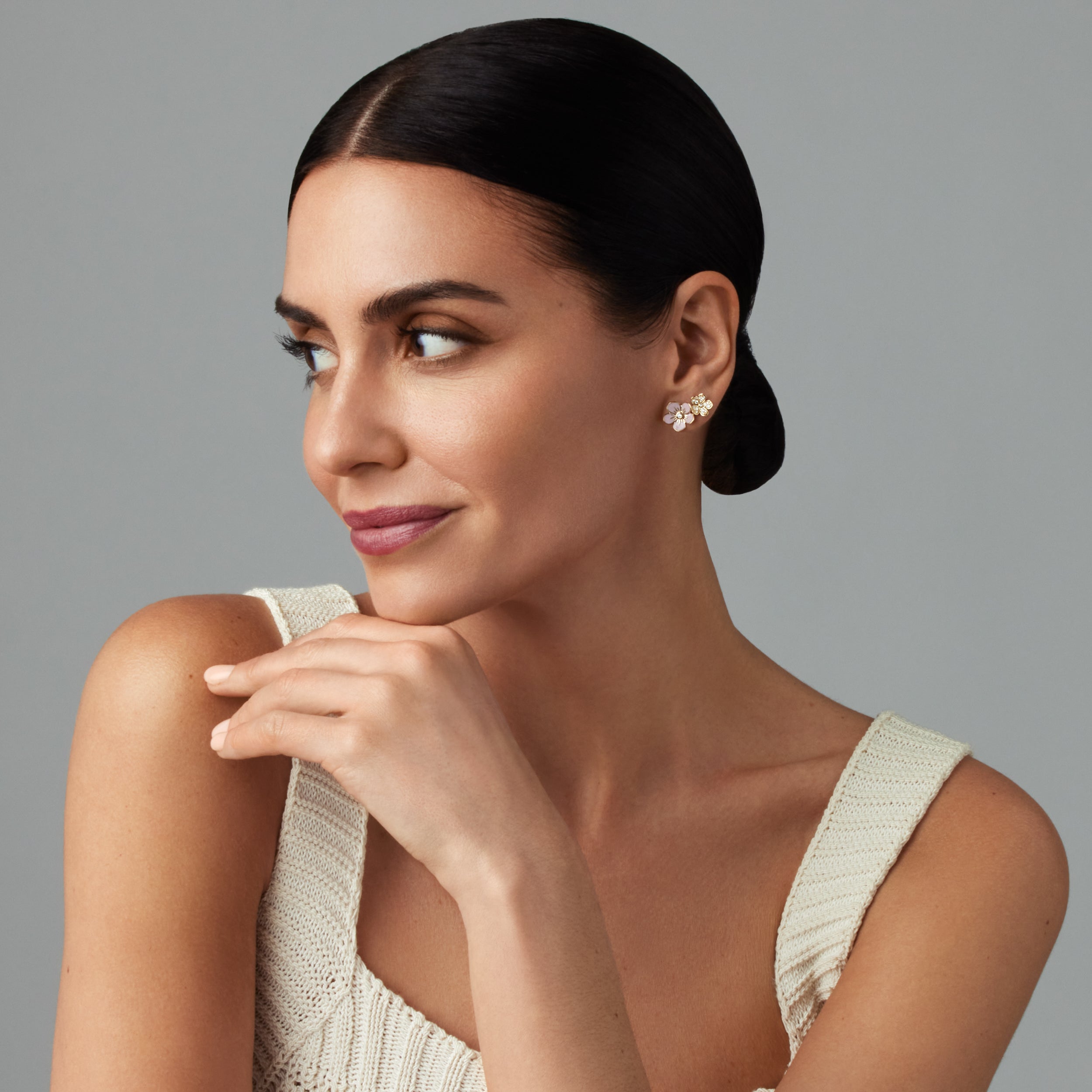 Medium Florette Studs in Baby Pink