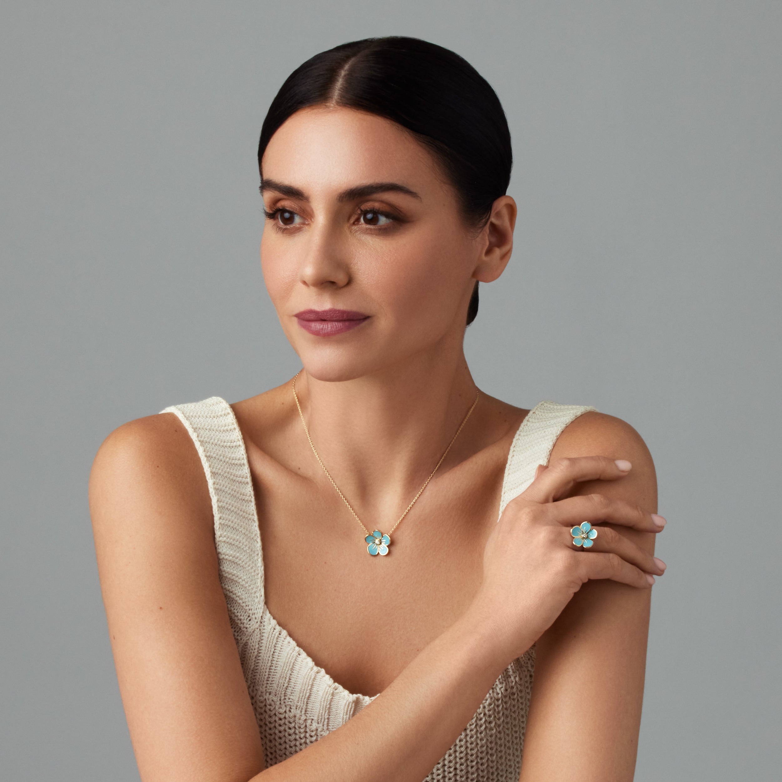 Large Florette Single Flower Cocktail Ring in Forget-Me-Not Blue