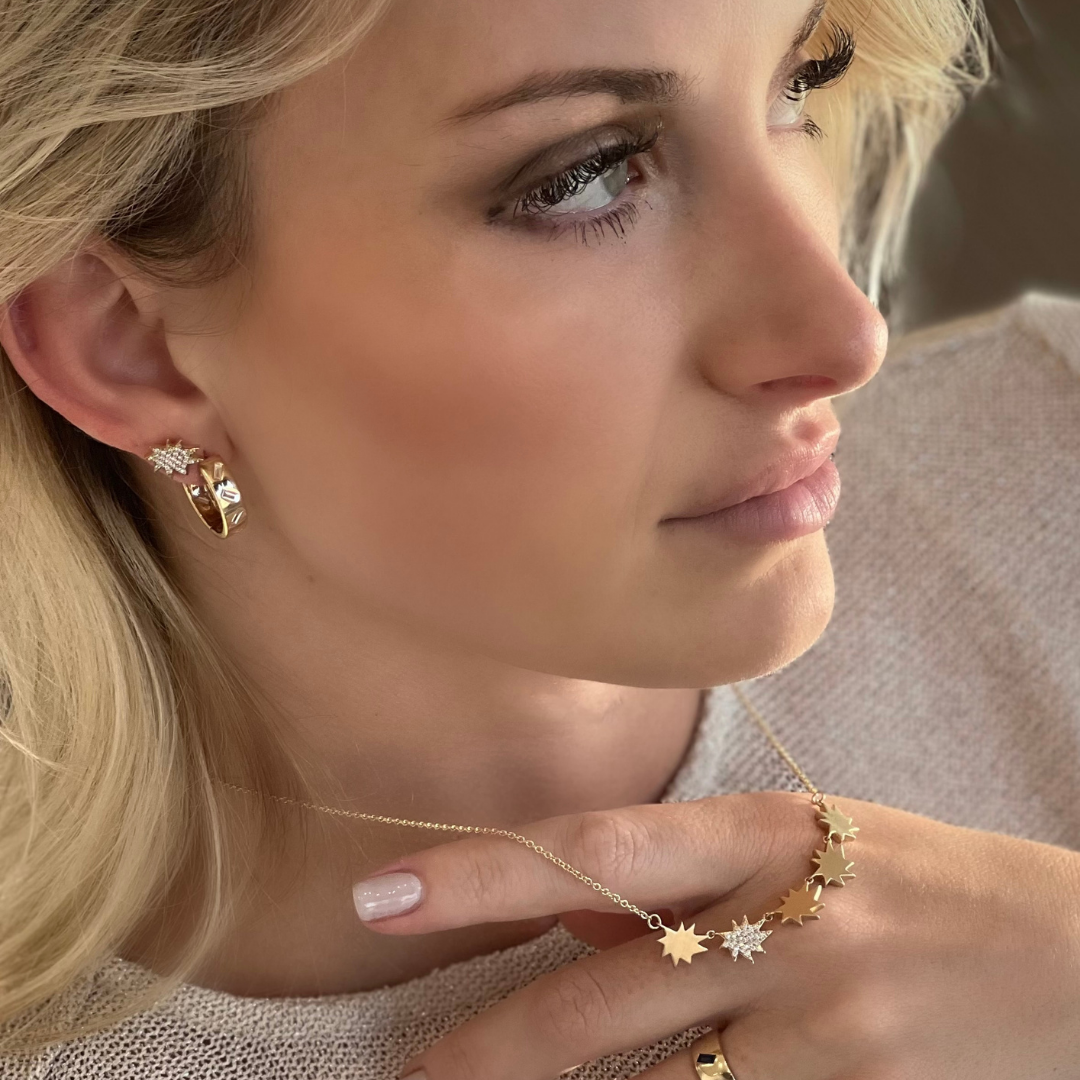 Gold Five Star Mini Stella/KAPOW! Necklace: One with One Pavé Diamond